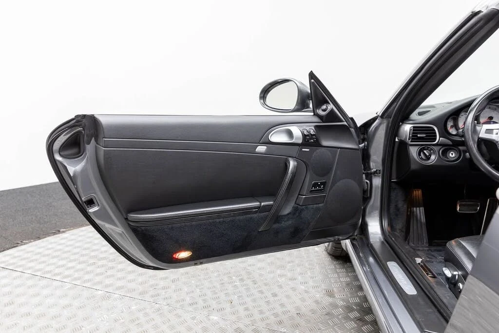 2011 Porsche 997 Carrera S - Image 13 of 31