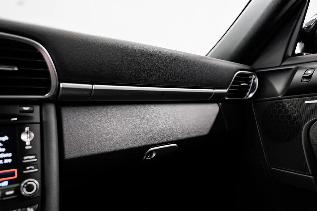 2011 Porsche 997 Carrera S - Image 15 of 31