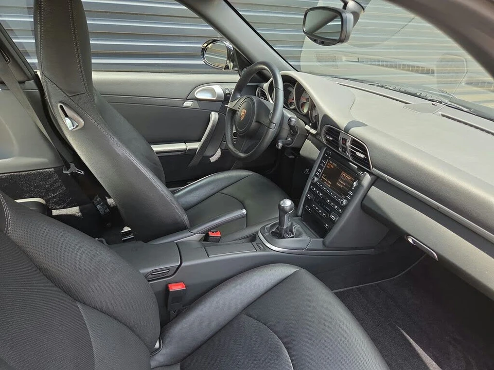 2011 Porsche 997 Carrera S - Image 16 of 28