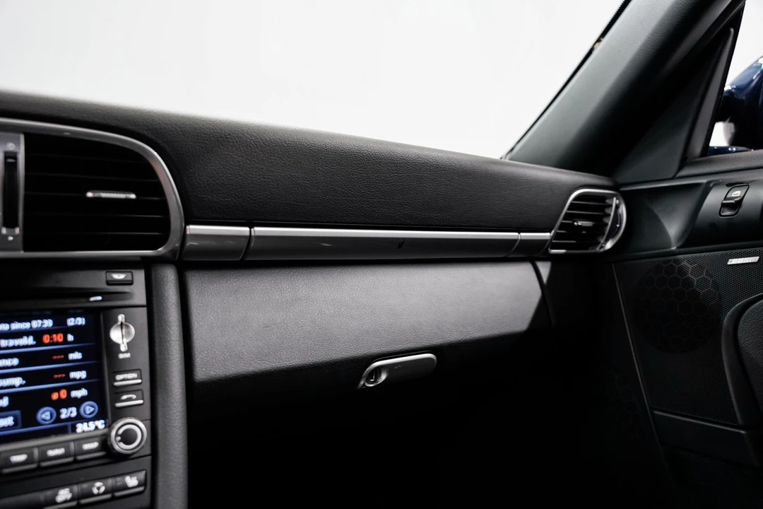 2011 Porsche 997 Carrera S - Image 14 of 31