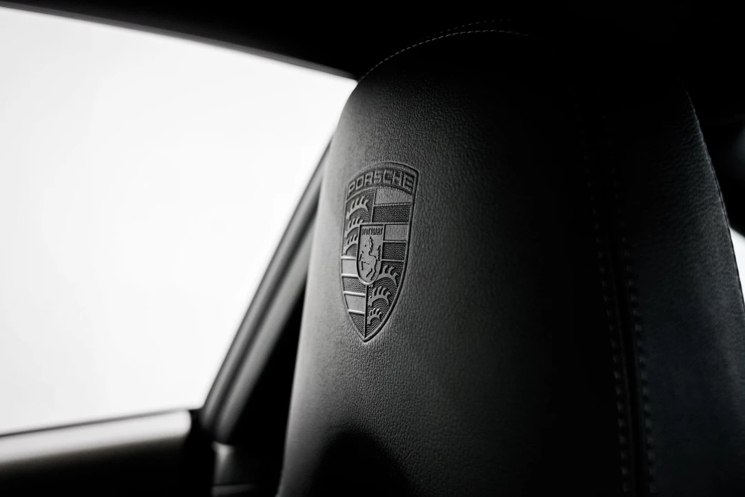 2011 Porsche 997 Carrera S - Image 16 of 31