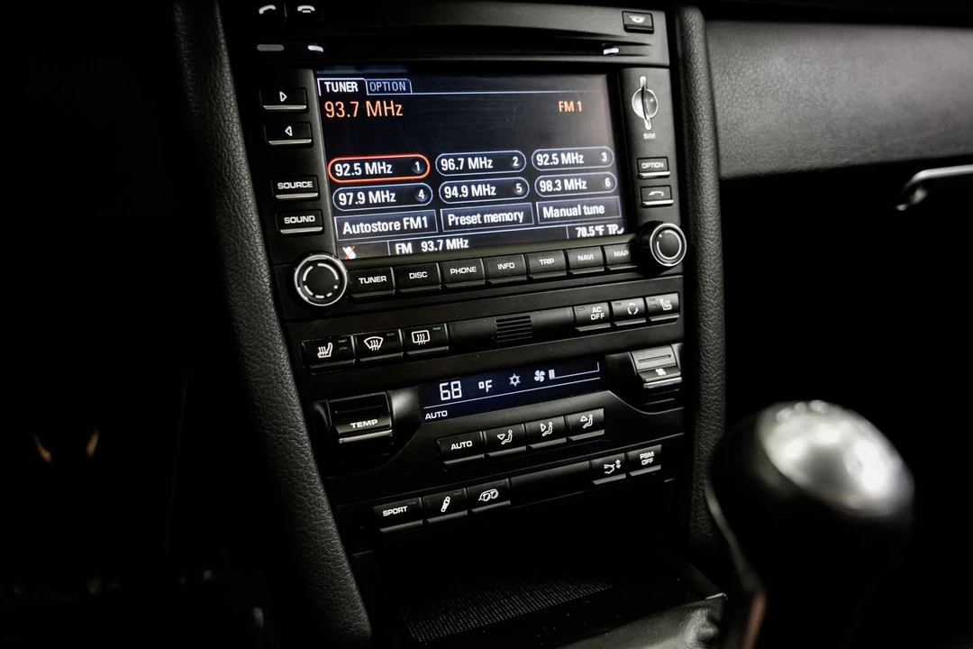 2011 Porsche 997 Carrera S - Image 12 of 31