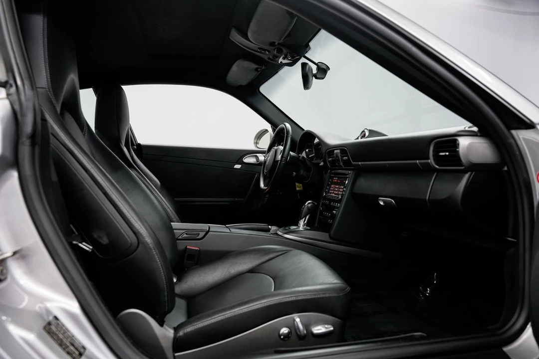 2011 Porsche 997 Carrera - Image 27 of 31