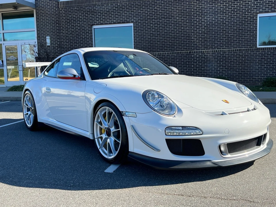 2011 Porsche 997 GT3 RS - Image 9 of 12