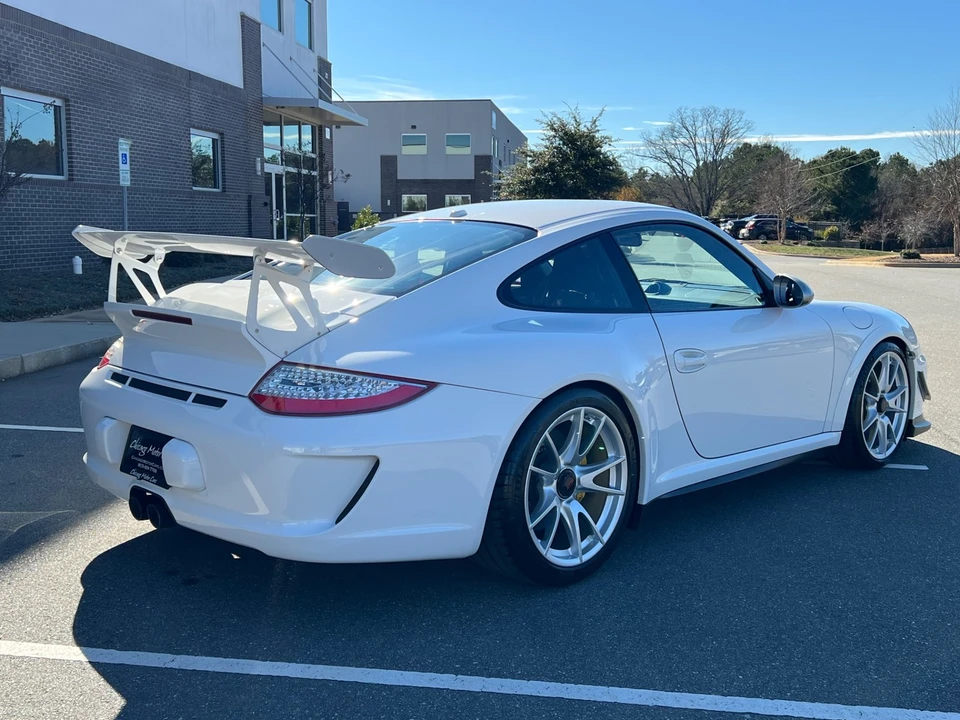 2011 Porsche 997 GT3 RS - Image 9 of 12