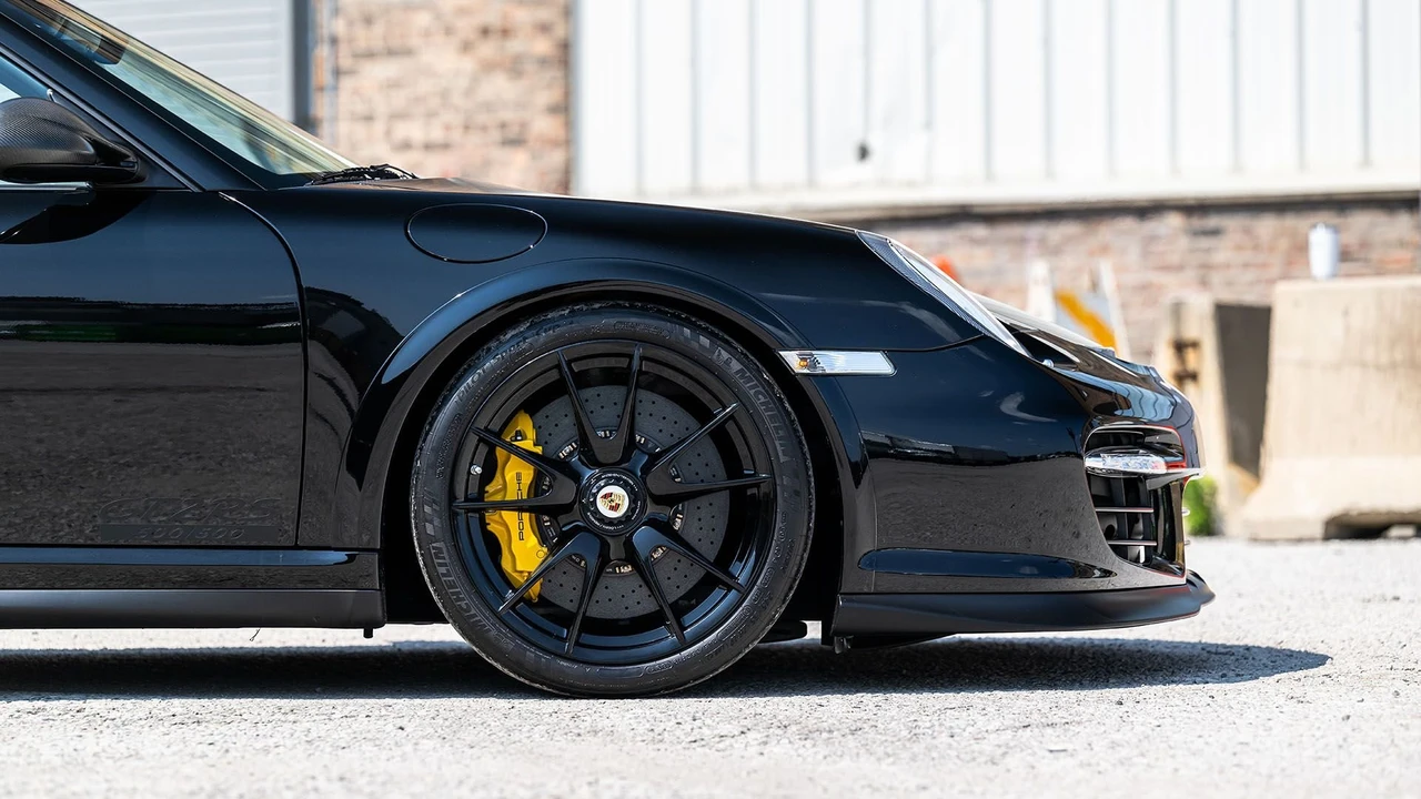 2011 Porsche 997 GT2 RS - Image 25 of 31
