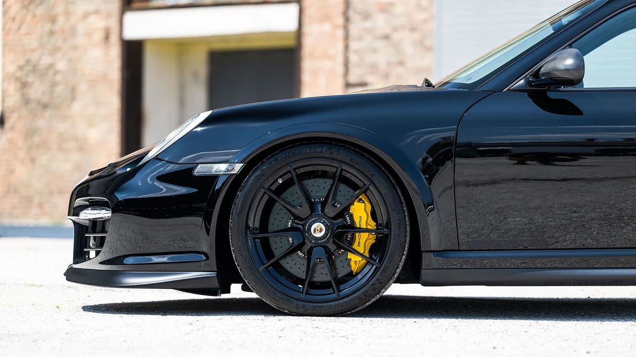 2011 Porsche 997 GT2 RS - Image 26 of 31