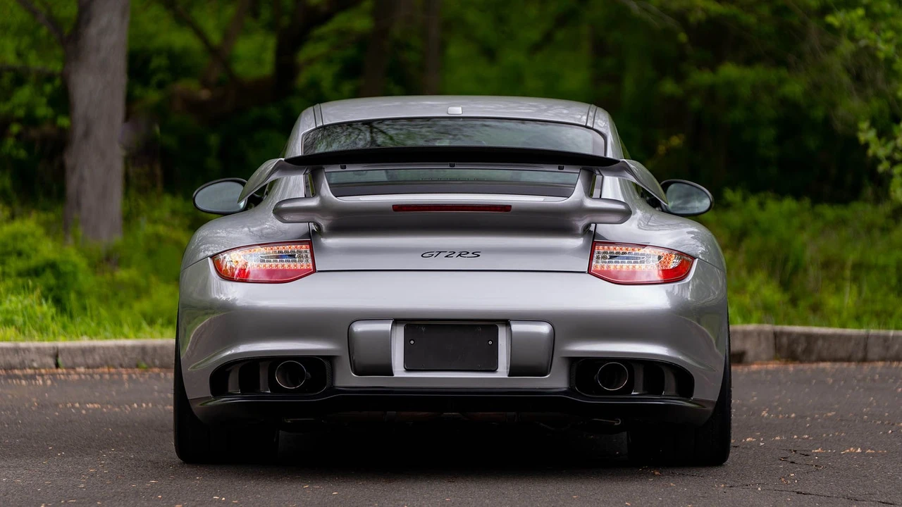 2011 Porsche 997 GT2 RS - Image 17 of 31