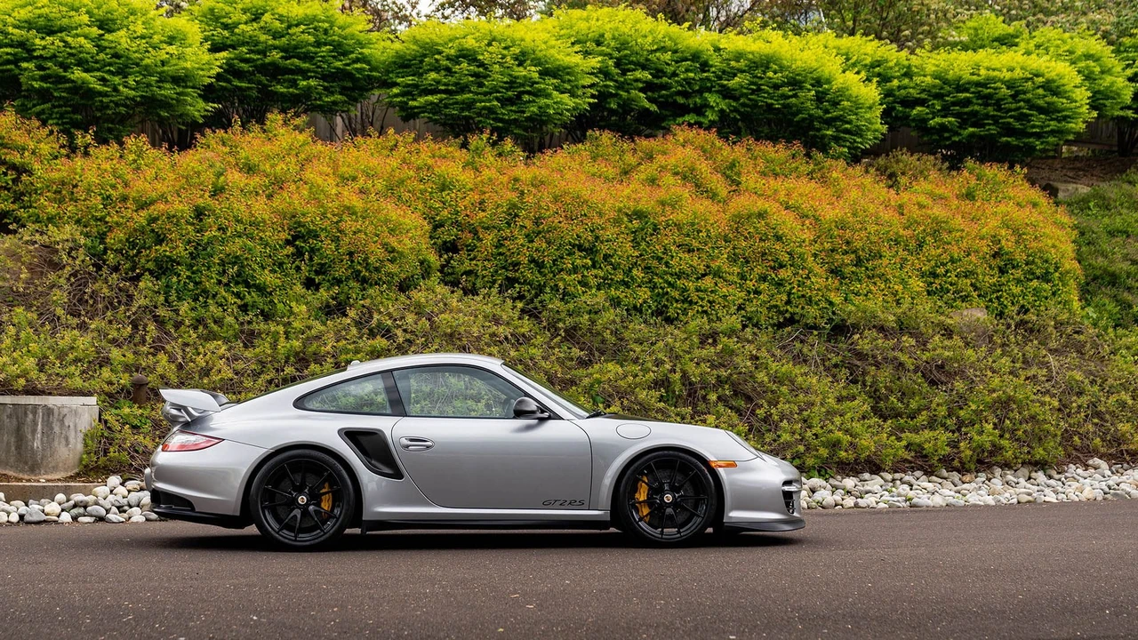 2011 Porsche 997 GT2 RS - Image 8 of 31
