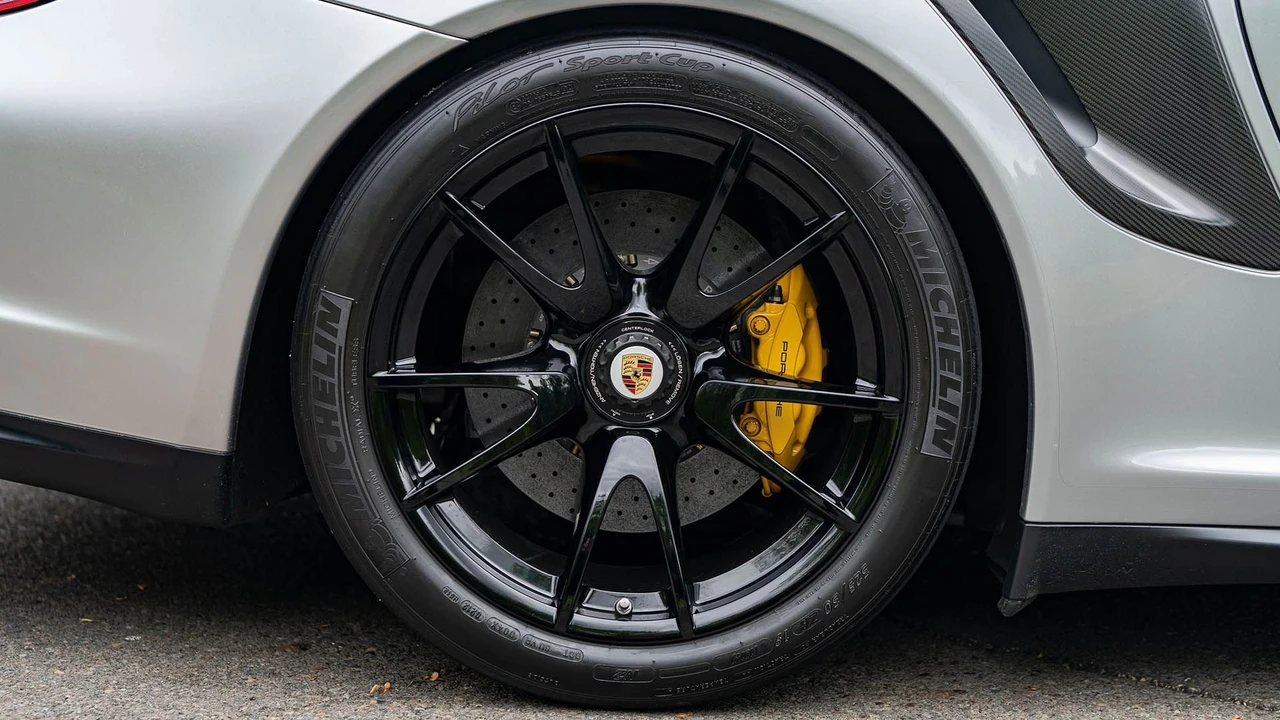 2011 Porsche 997 GT2 RS - Image 23 of 31