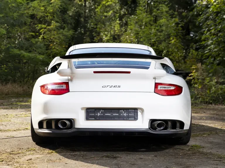2011 Porsche 997 GT2 - Image 9 of 31