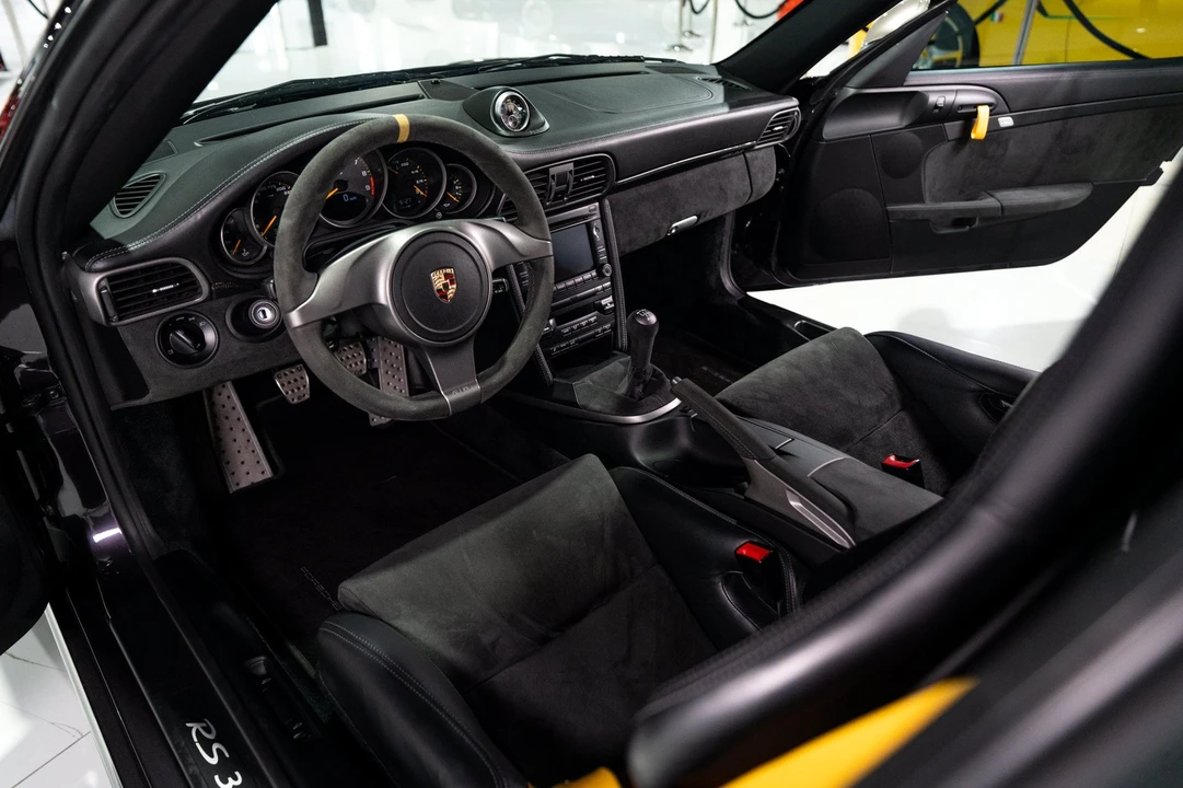 2011 Porsche 997 GT3 RS - Image 9 of 31