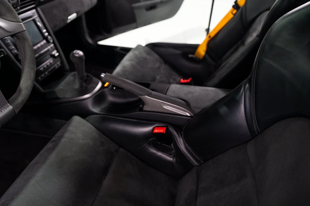 2011 Porsche 997 GT3 RS - Image 21 of 31
