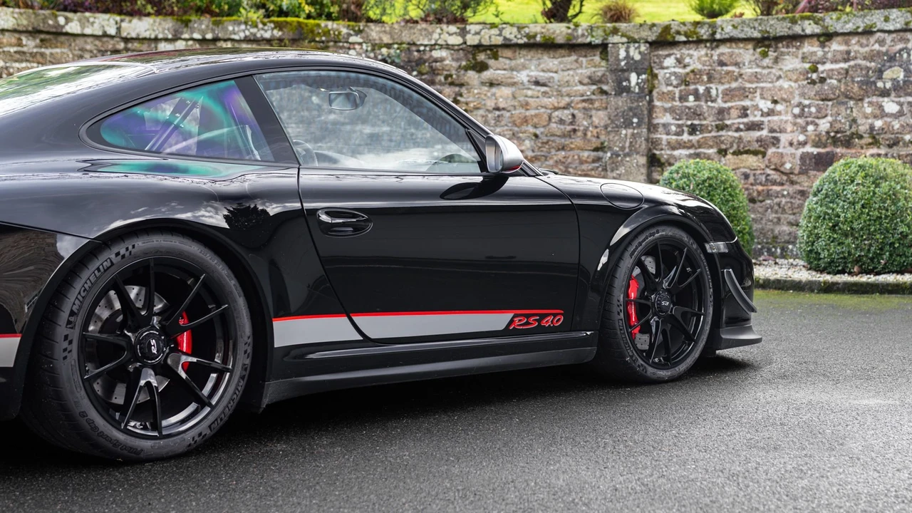 2011 Porsche 997 GT3 RS 4.0 - Image 19 of 31