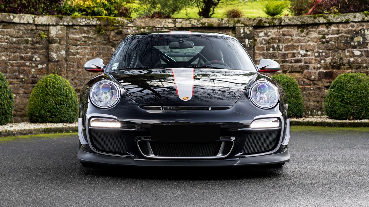2011 Porsche 997 GT3 RS 4.0 - Image 12 of 31