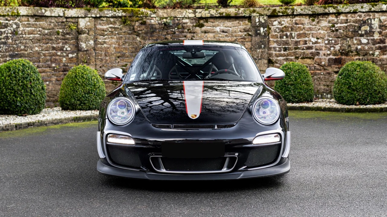 2011 Porsche 997 GT3 RS 4.0 - Image 3 of 31