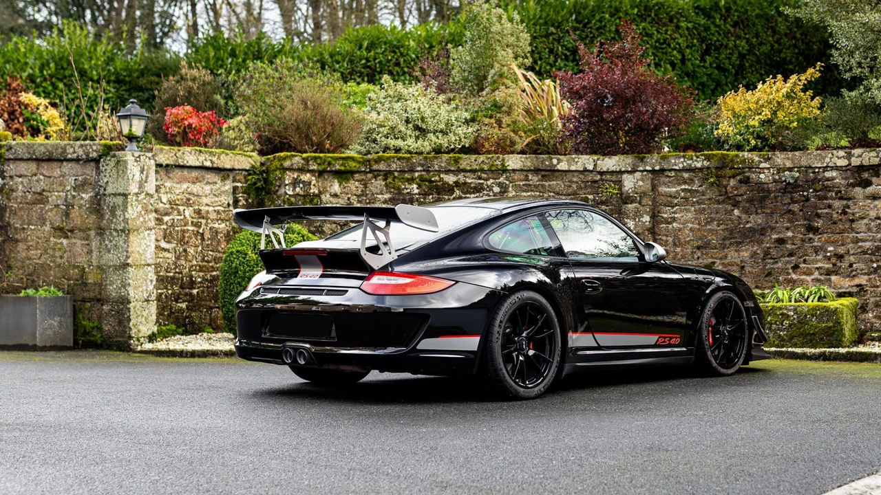 2011 Porsche 997 GT3 RS 4.0 - Image 16 of 31
