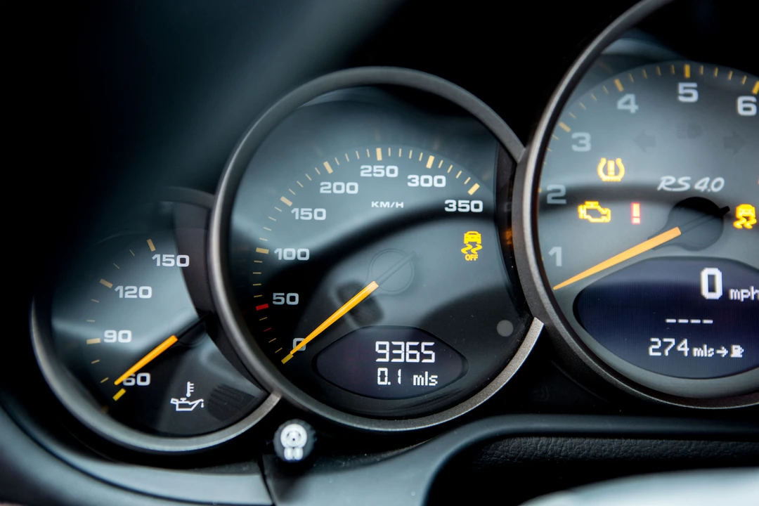 2011 Porsche 997 GT3 RS - Image 25 of 31