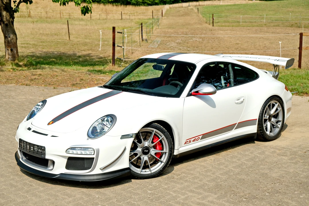 2011 Porsche 997 GT3 RS - Image 4 of 28