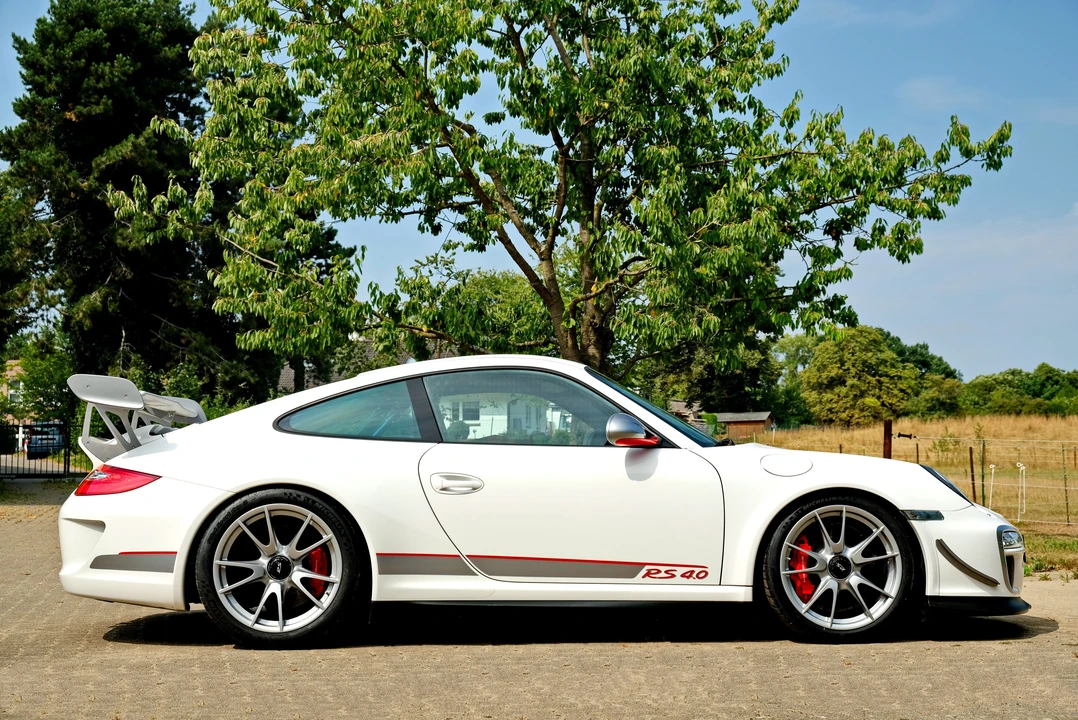 2011 Porsche 997 GT3 RS - Image 9 of 28