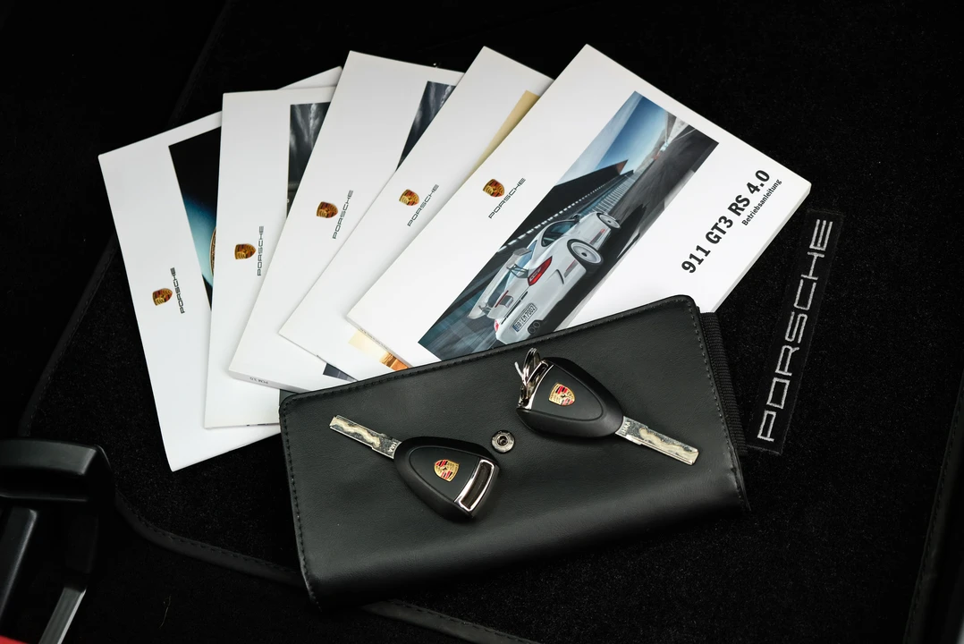 2011 Porsche 997 GT3 RS - Image 25 of 28