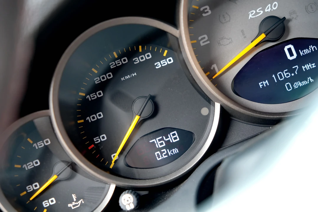2011 Porsche 997 GT3 RS - Image 19 of 28