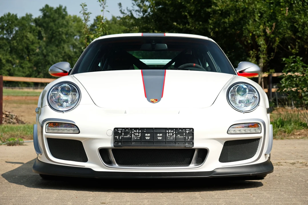 2011 Porsche 997 GT3 RS - Image 11 of 28