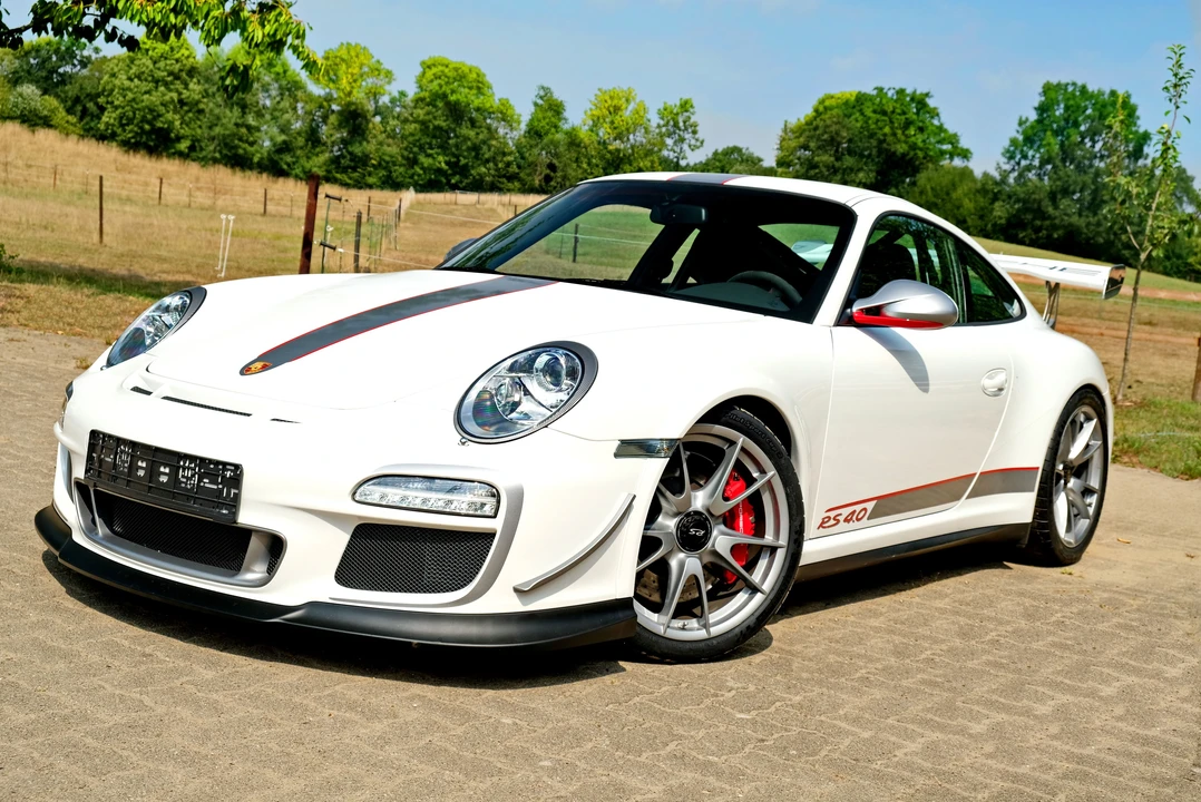 2011 Porsche 997 GT3 RS - Image 3 of 28