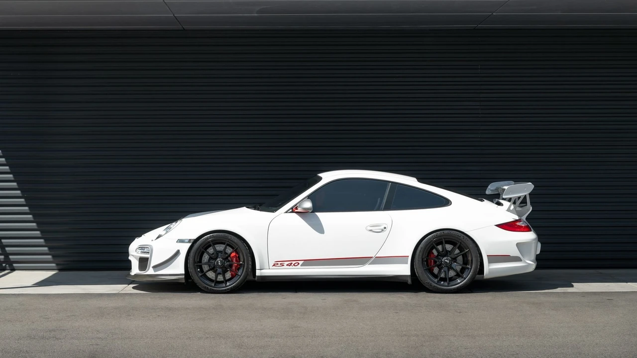 2011 Porsche 997 GT3 RS 4.0 - Image 6 of 31