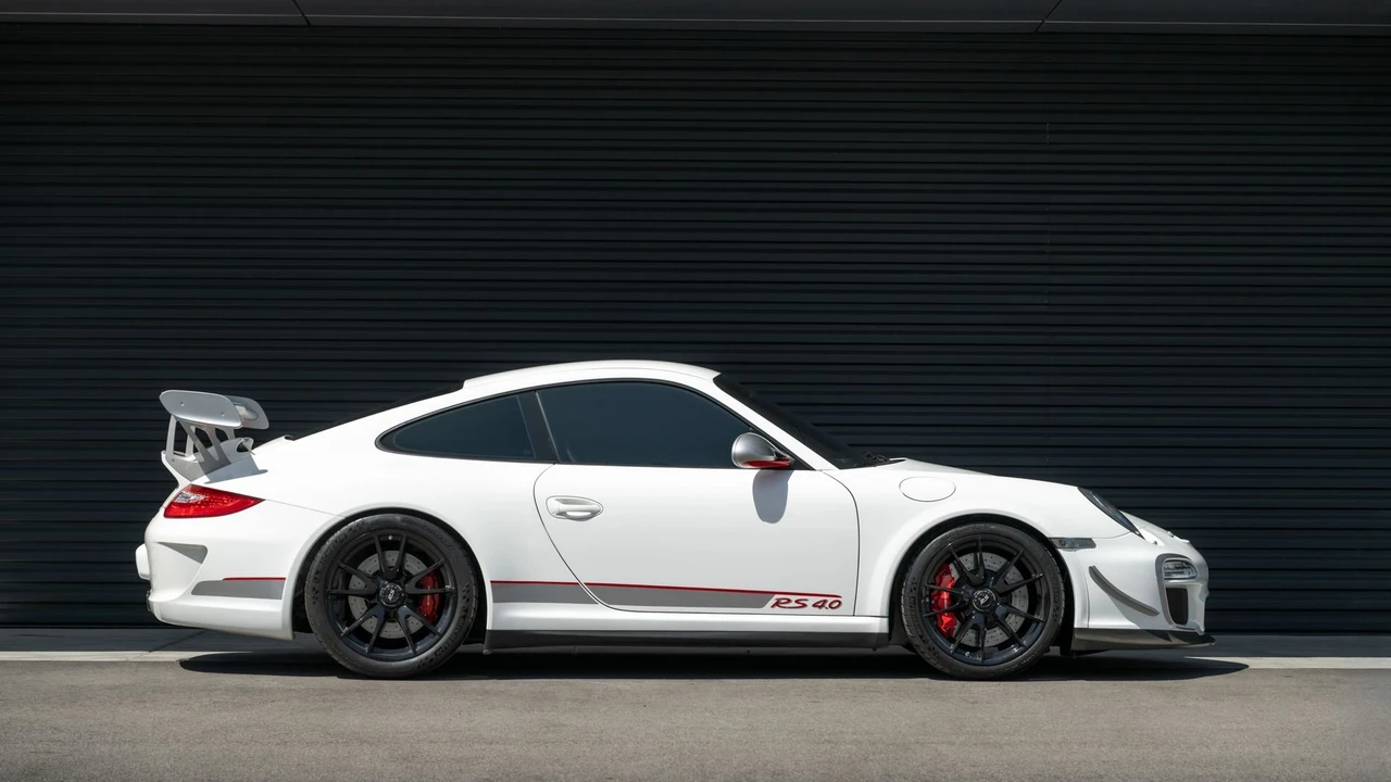 2011 Porsche 997 GT3 RS 4.0 - Image 17 of 31