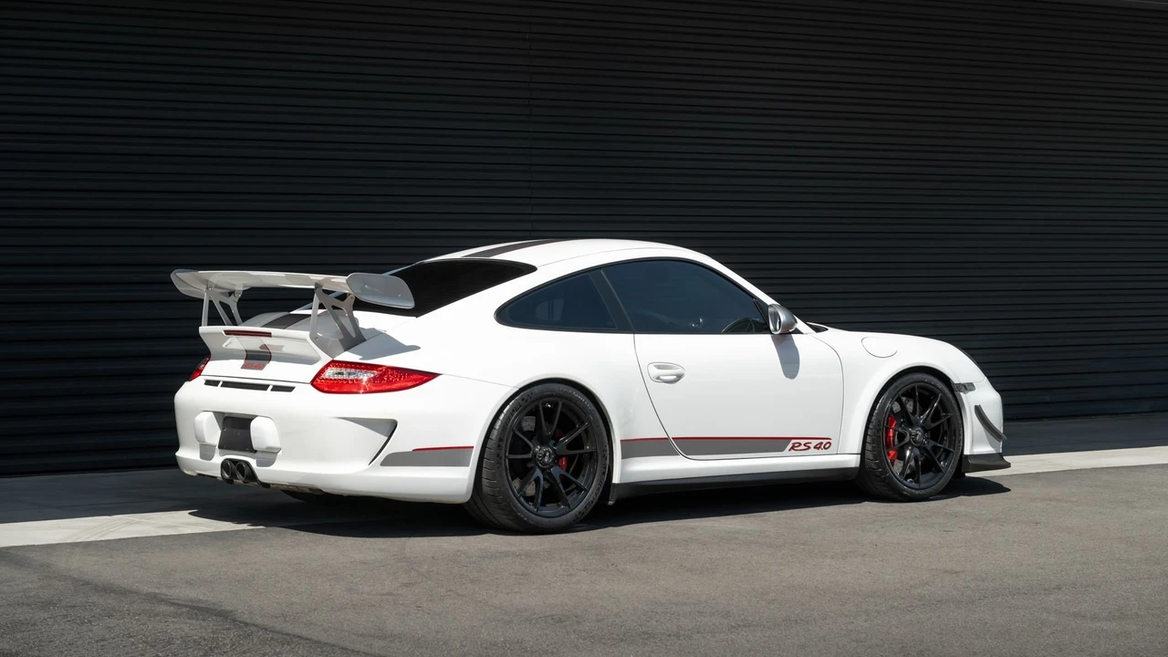 2011 Porsche 997 GT3 RS 4.0 - Image 5 of 31
