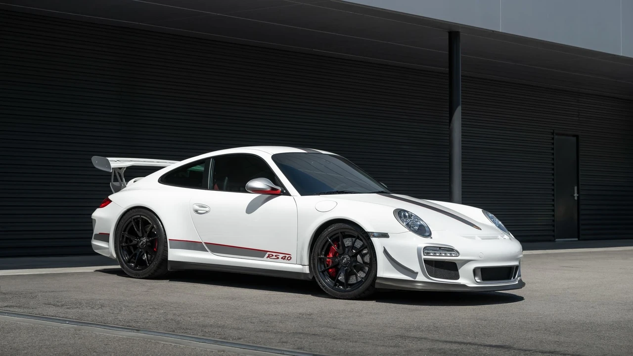 2011 Porsche 997 GT3 RS 4.0 - Image 11 of 31