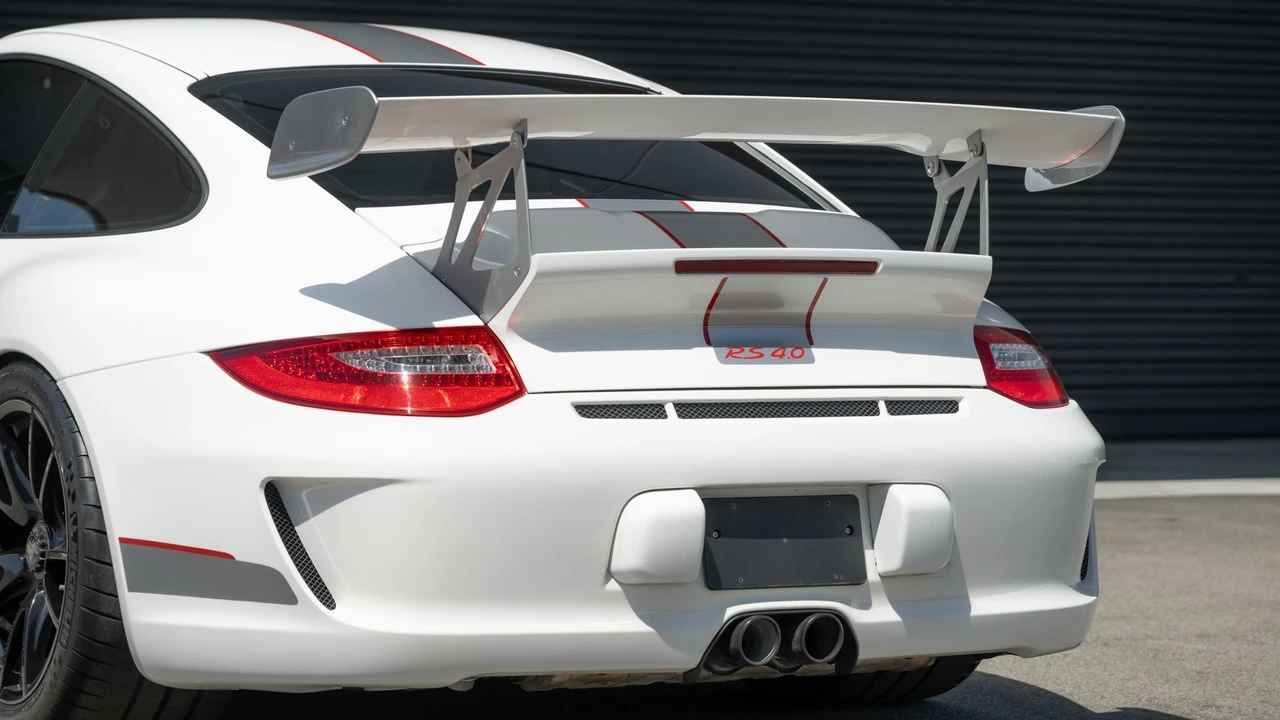 2011 Porsche 997 GT3 RS 4.0 - Image 30 of 31