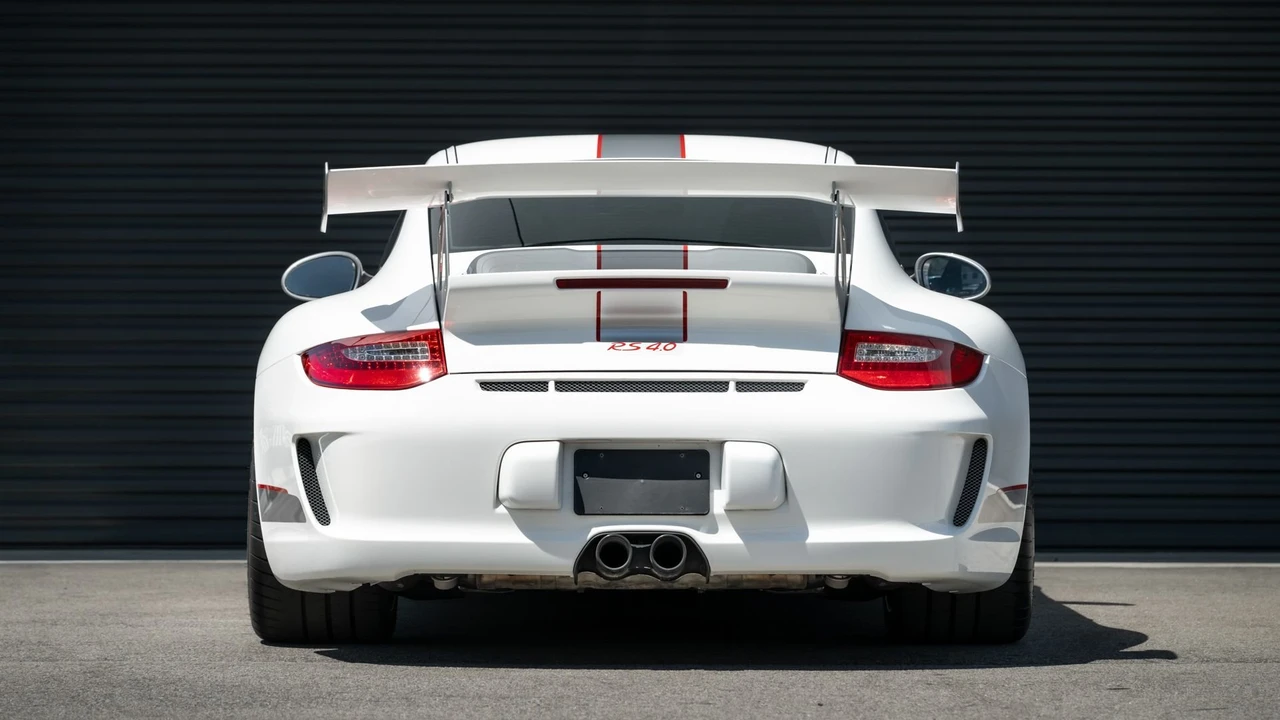 2011 Porsche 997 GT3 RS 4.0 - Image 18 of 31
