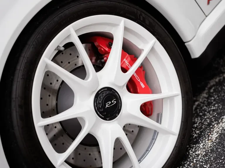 2011 Porsche 997 GT3 RS - Image 17 of 31