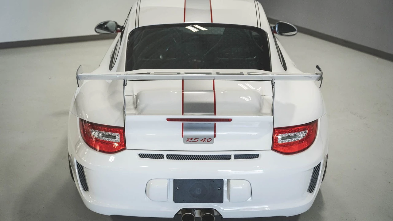 2011 Porsche 997 GT3 RS 4.0 - Image 12 of 31