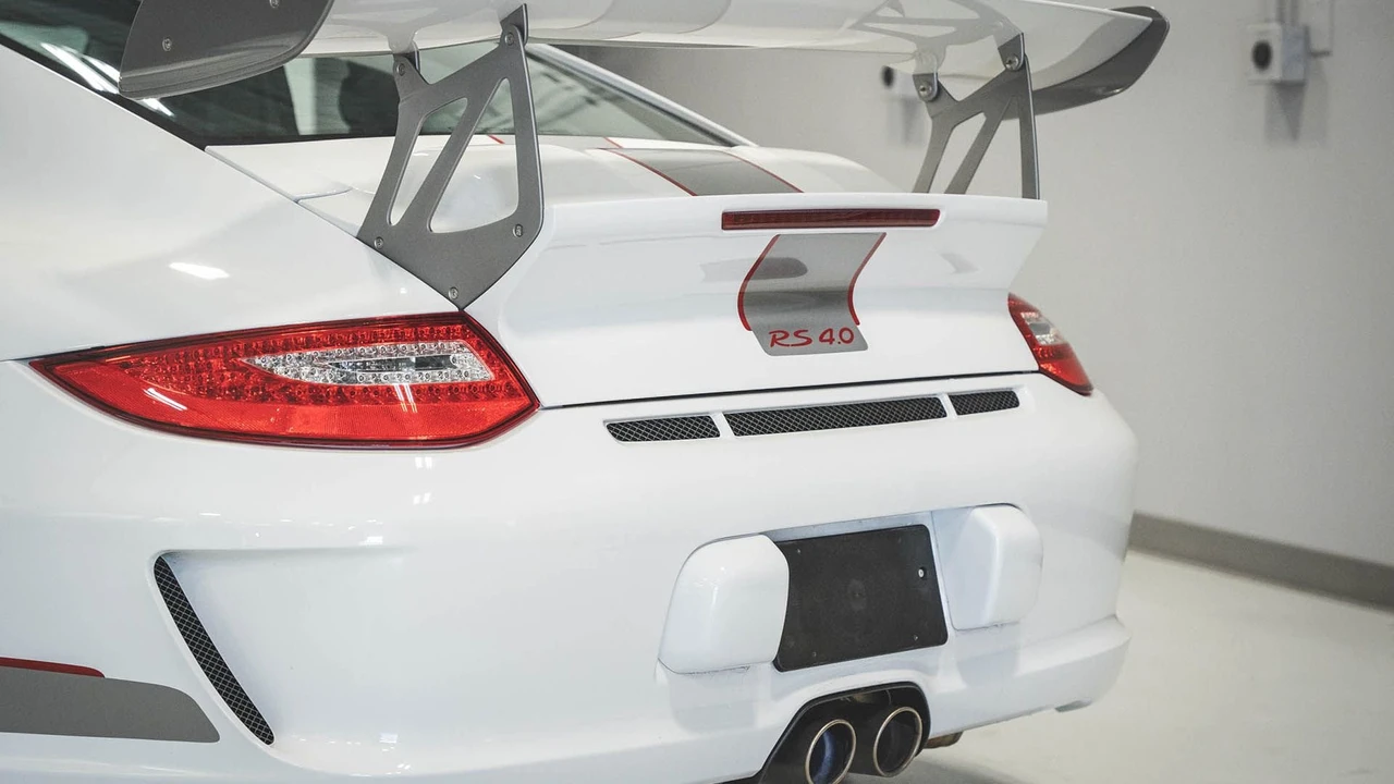 2011 Porsche 997 GT3 RS 4.0 - Image 27 of 31