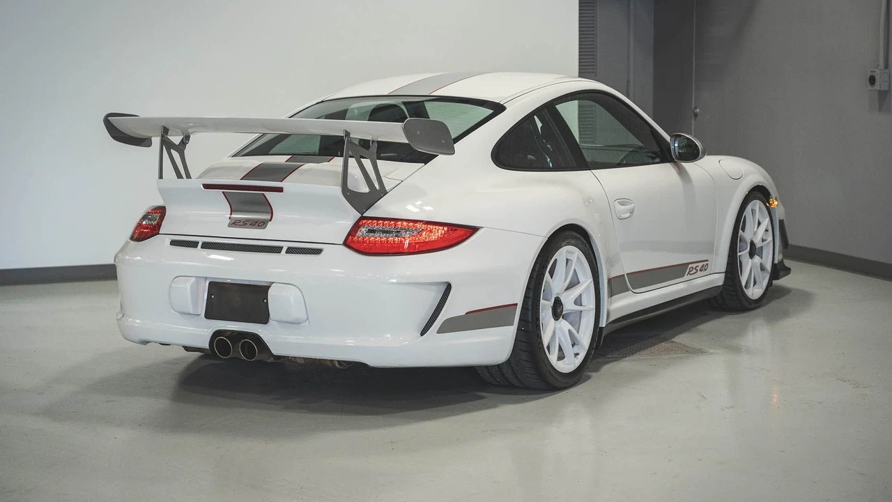2011 Porsche 997 GT3 RS 4.0 - Image 10 of 31