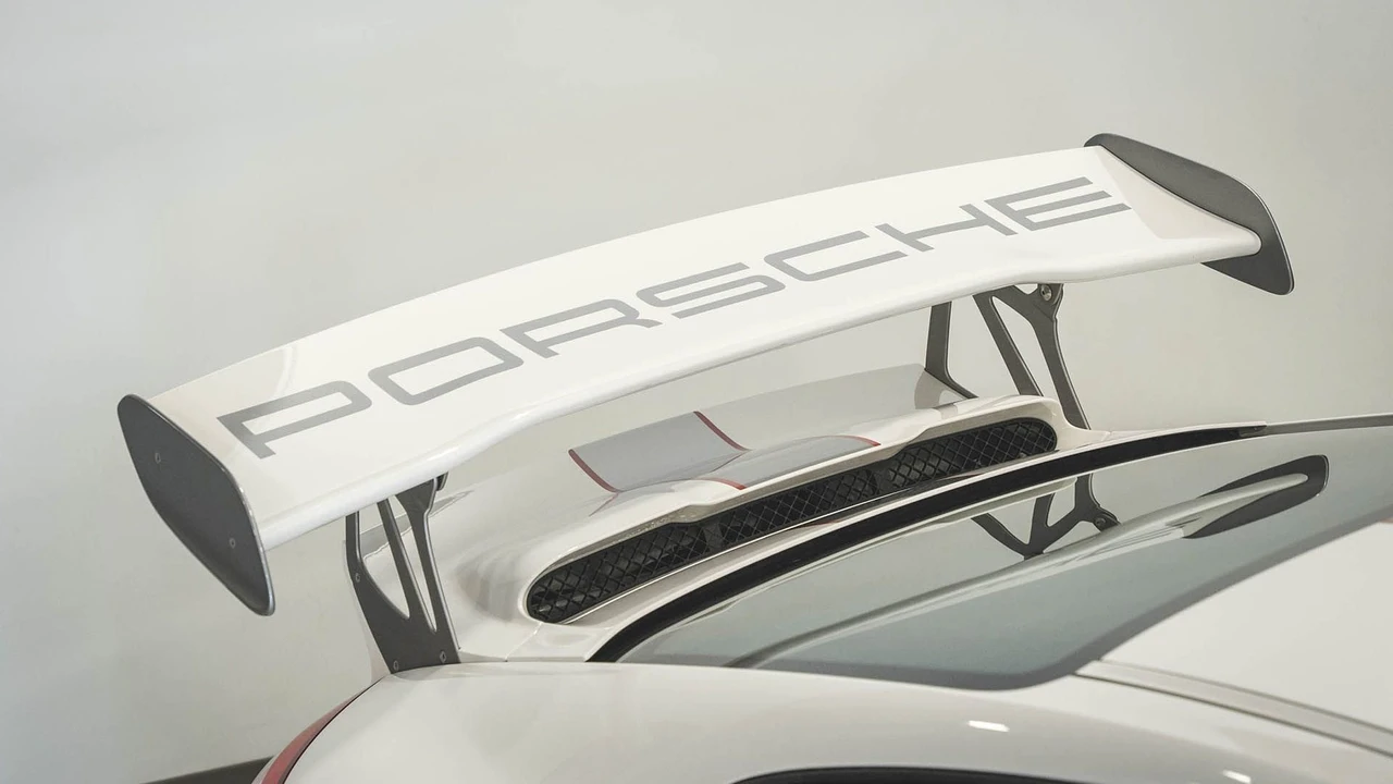 2011 Porsche 997 GT3 RS 4.0 - Image 13 of 31