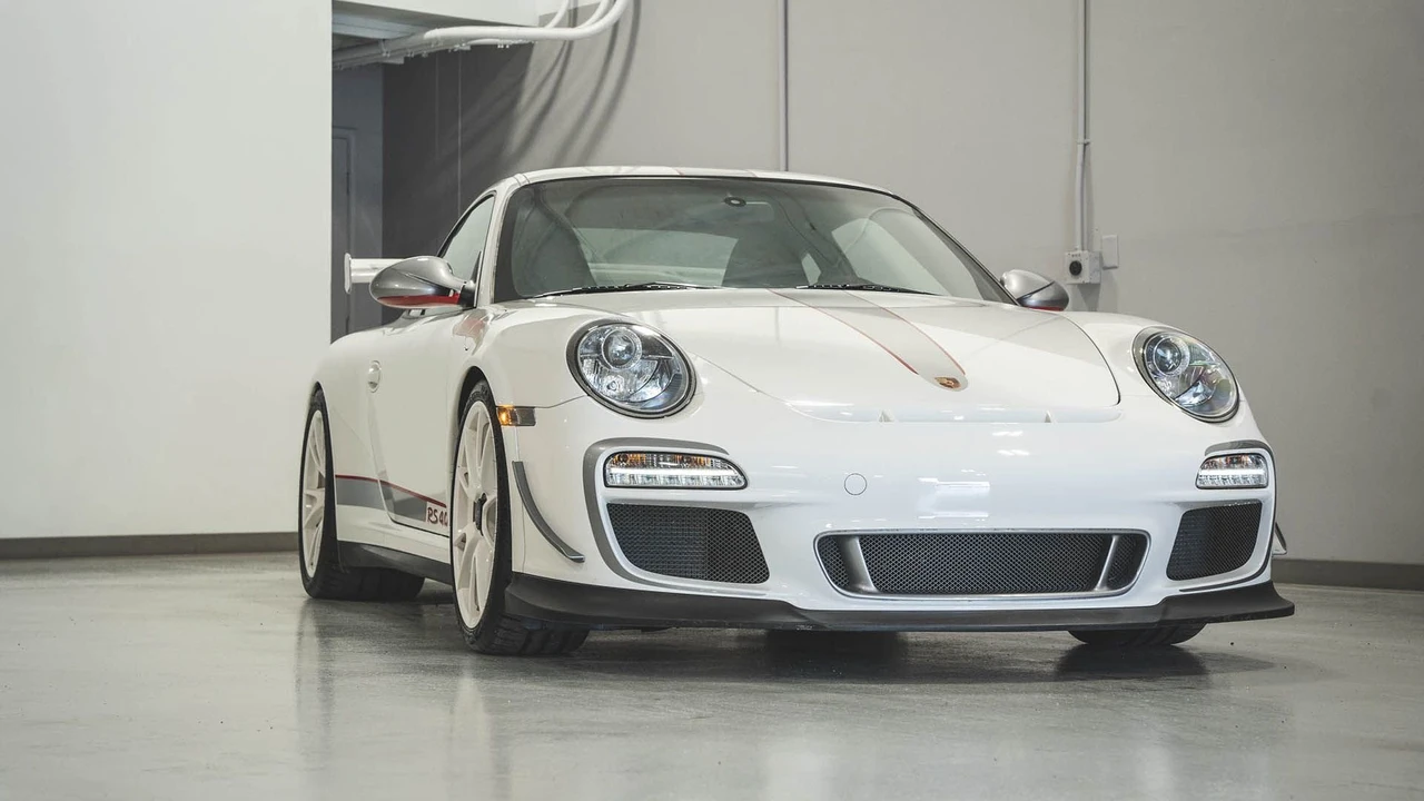 2011 Porsche 997 GT3 RS 4.0 - Image 4 of 31