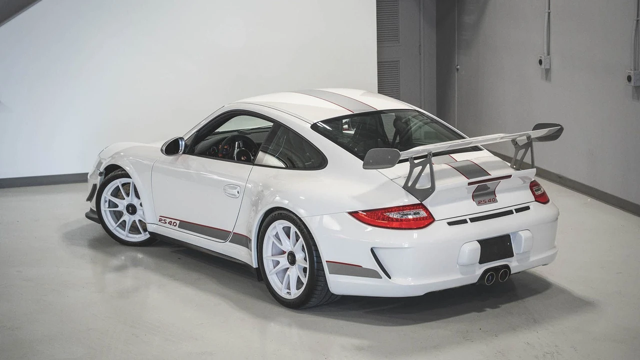 2011 Porsche 997 GT3 RS 4.0 - Image 11 of 31