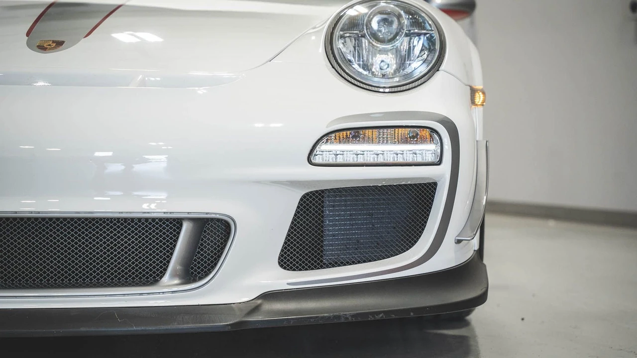 2011 Porsche 997 GT3 RS 4.0 - Image 30 of 31