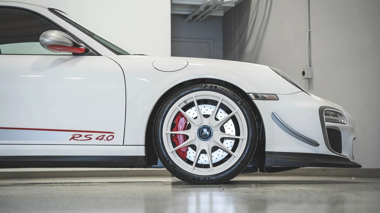2011 Porsche 997 GT3 RS 4.0 - Image 16 of 31