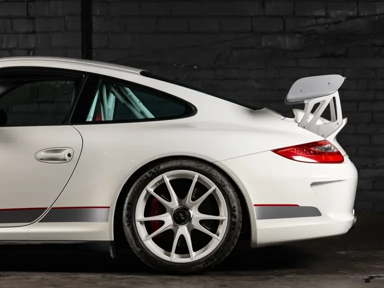 2011 Porsche 997 GT3 RS - Image 26 of 31