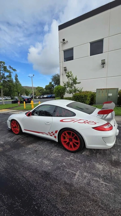 2011 Porsche 997 GT3 RS - Image 4 of 5