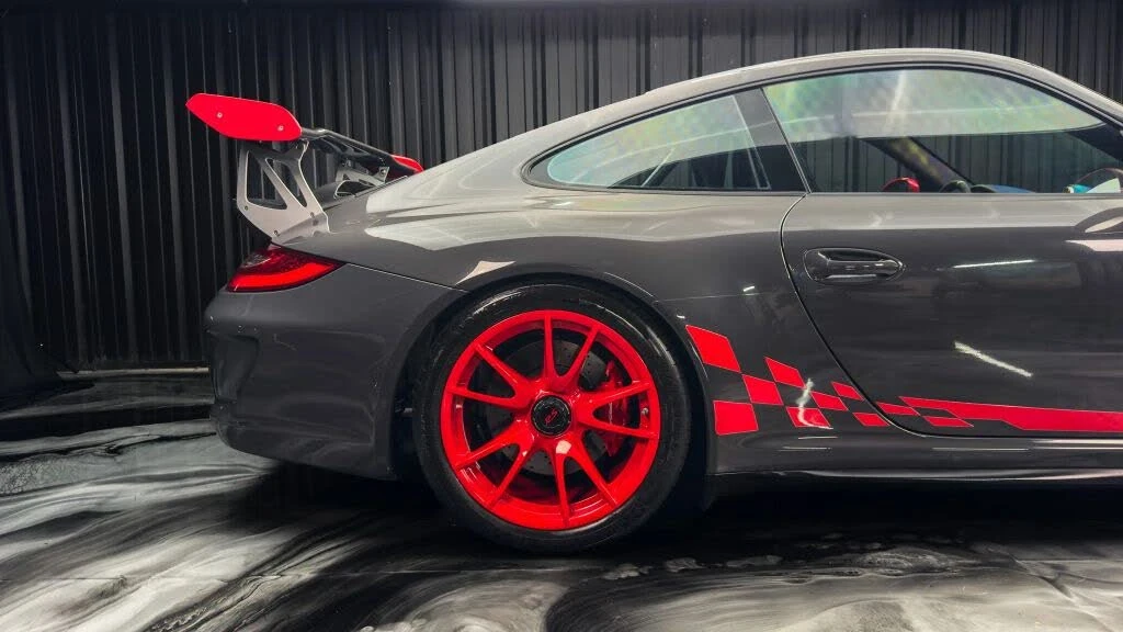 2011 Porsche 997 GT3 RS - Image 13 of 31