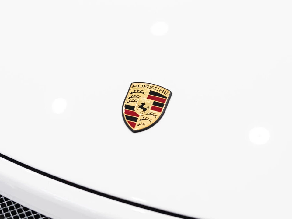 2011 Porsche 997 GT3 RS - Image 16 of 31