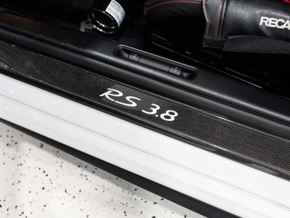 2011 Porsche 997 GT3 RS - Image 25 of 31