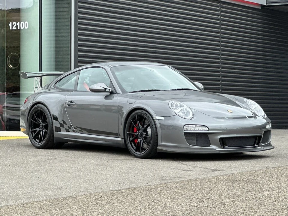 2011 Porsche 997 GT3 RS - Image 10 of 31
