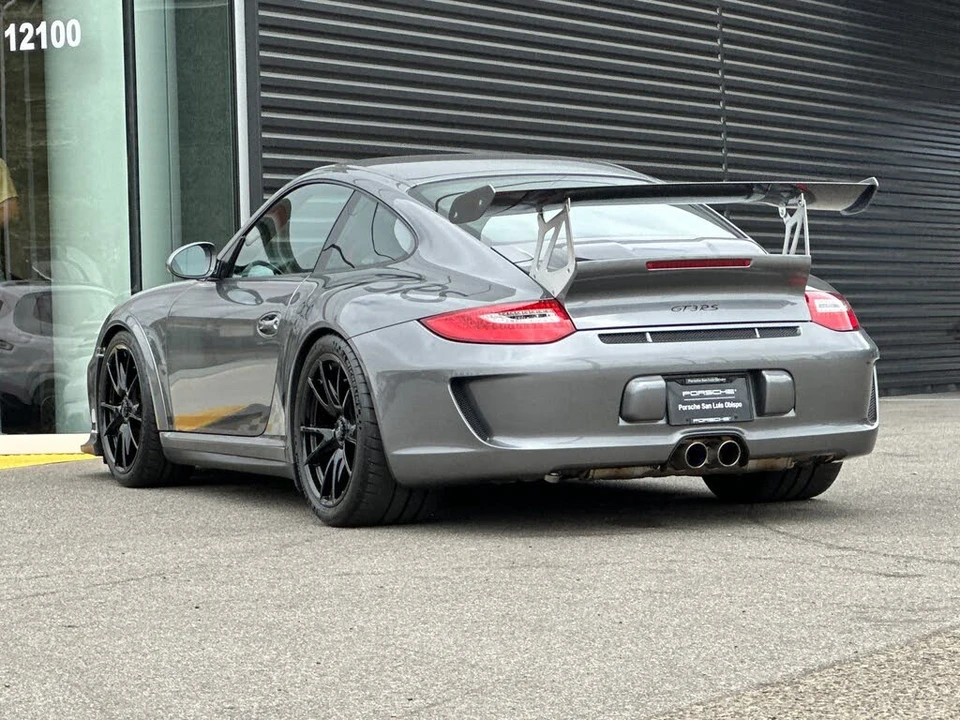 2011 Porsche 997 GT3 RS - Image 3 of 31